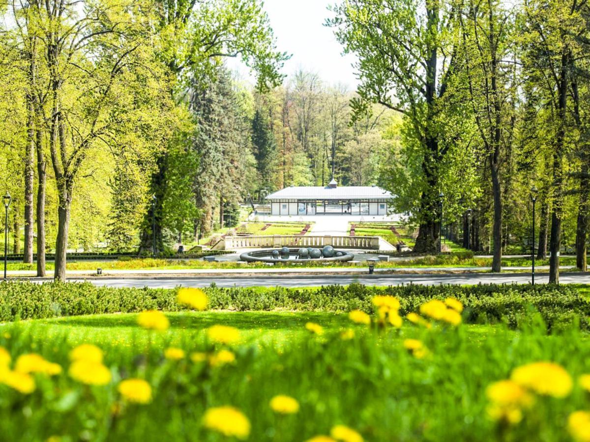 Z Widokiem Na Park Apartment